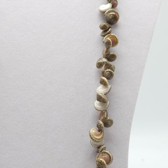 Natural Gray Hawaiian Umbonium Sea Shell Beaded Necklace Lei No Clasp Bohemian - Picture 4 of 7
